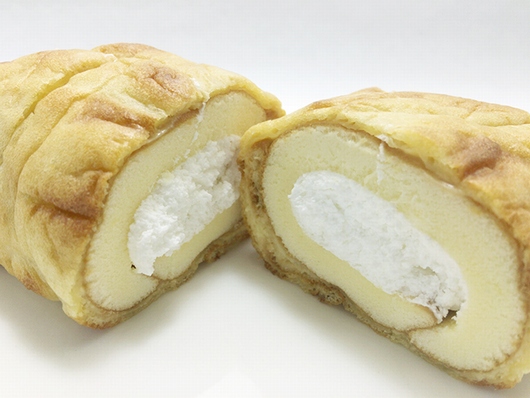 山崎製パン もち食感 シューロールケーキ 3.jpg